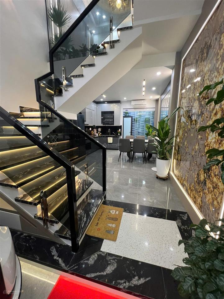 Bán nhà 4 tầng có gara ô tô, full nội thất cao cấp, quỳnh hoàng  nam sơn, giá chỉ 4,35 tỷ