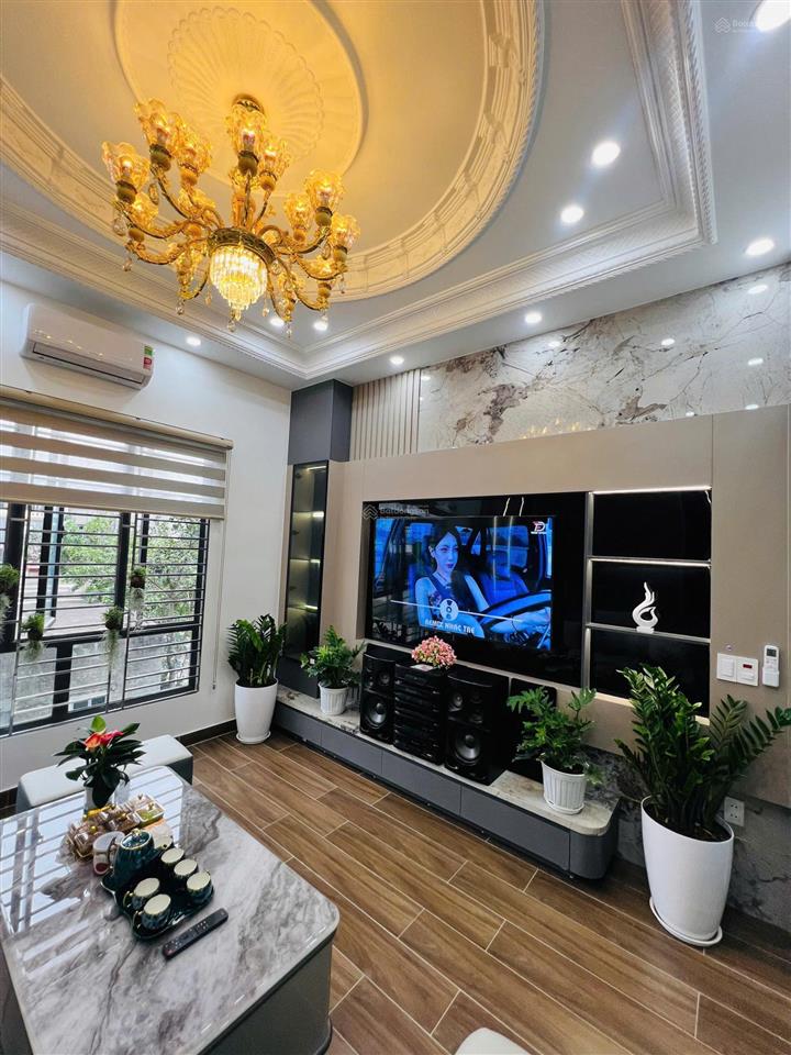 Bán nhà 4 tầng có gara ô tô, full nội thất cao cấp, quỳnh hoàng  nam sơn, giá chỉ 4,35 tỷ