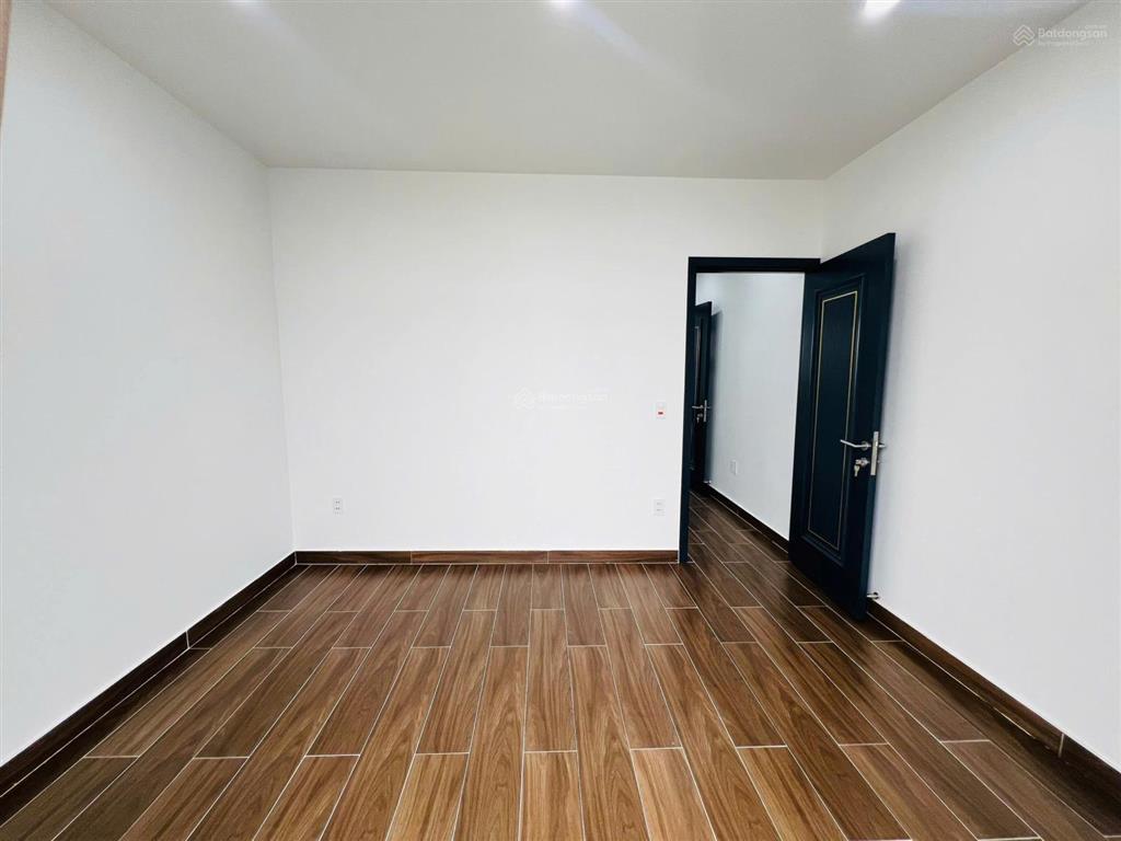Bán nhà 4 tầng có gara ô tô, full nội thất cao cấp, quỳnh hoàng  nam sơn, giá chỉ 4,35 tỷ