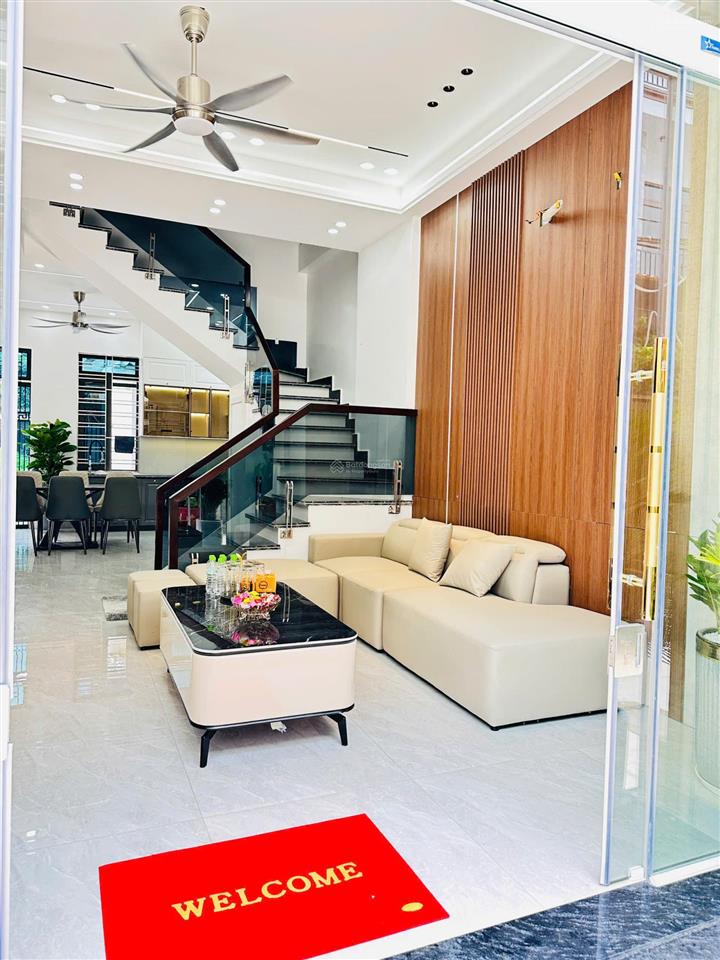Bán nhà quỳnh hoàng nam sơn hải phòng  nhà 3 tầng độc lập, full nội thất, ngõ ô tô, giá chỉ 3,3tỷ