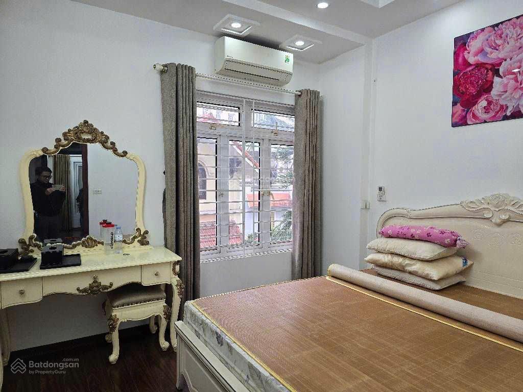 Bán nhà đẹp view hồ tây, trích sài, 36m2 x 6t x mt 3.5m, 3 bước ra hồ, 2 thoáng trước sau