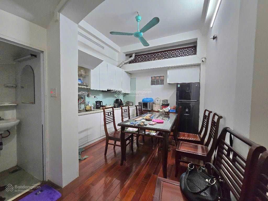 Bán nhà đẹp view hồ tây, trích sài, 36m2 x 6t x mt 3.5m, 3 bước ra hồ, 2 thoáng trước sau