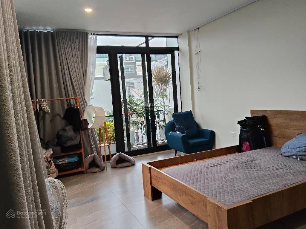 Chính chủ bán nhà đẹp view hồ, trịnh công sơn, 43m2 x 5t x mt 6m, 20m ra phố, 3 ngủ ở luôn