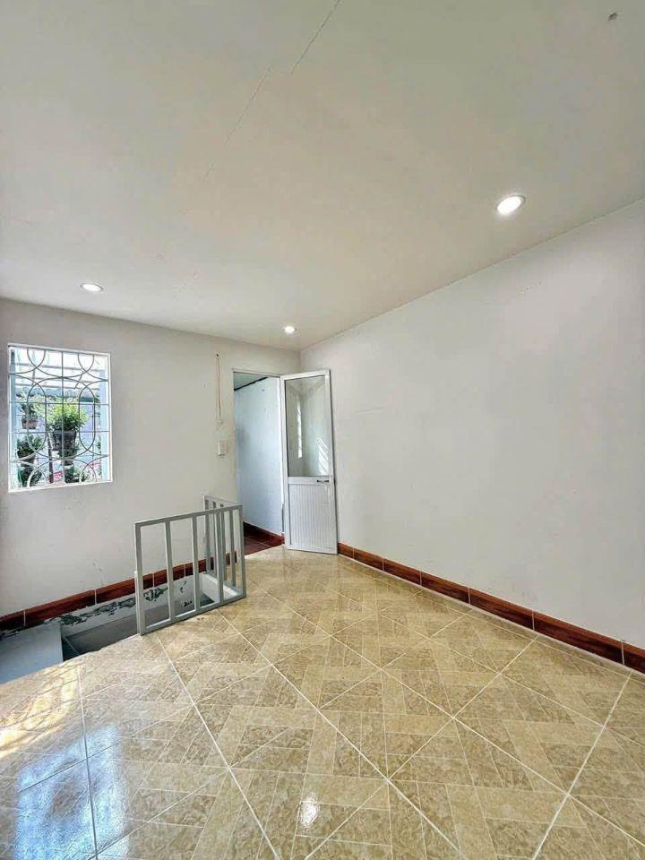 . Nhà 2 tầng Dư Hàng - Lê Chân 