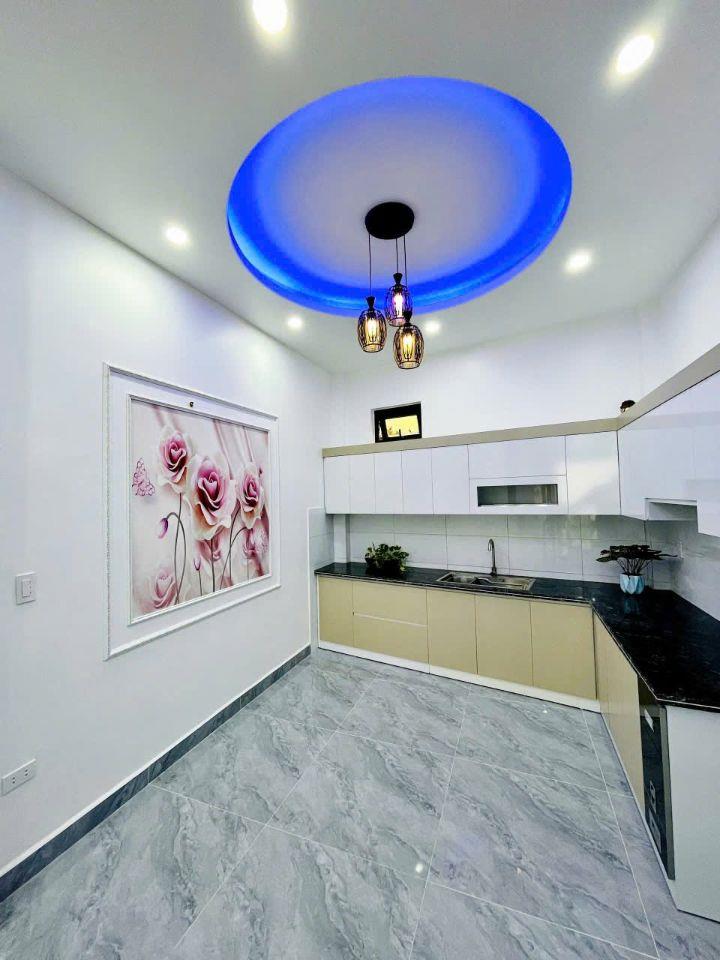 .độc lập Trần nguyên hãn - lê chân