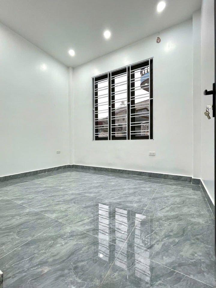 .độc lập Trần nguyên hãn - lê chân