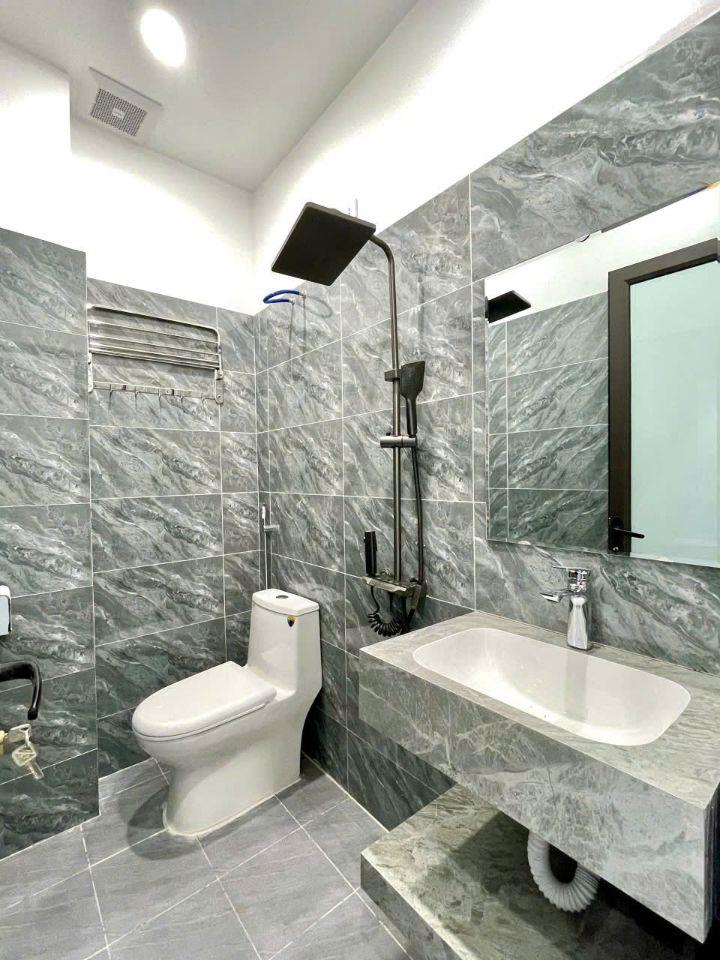 .độc lập Trần nguyên hãn - lê chân