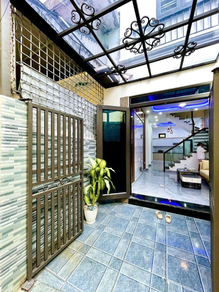 .độc lập Trần nguyên hãn - lê chân