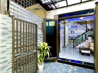 .độc lập Trần nguyên hãn - lê chân