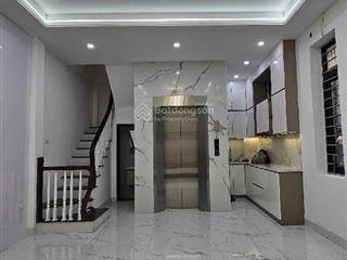 5 tầng thang máy mới tinh, phố bạch mai gần phố huế hai bà trưng.