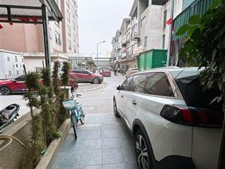 Thang máy phân lô ô tô để trong nhà phố thịnh liệt giải phóng hoàng mai.