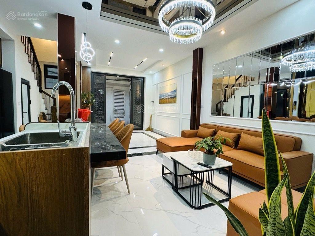 5 tầng thang máy nhà phố trương định giải phóng hoàng mai.