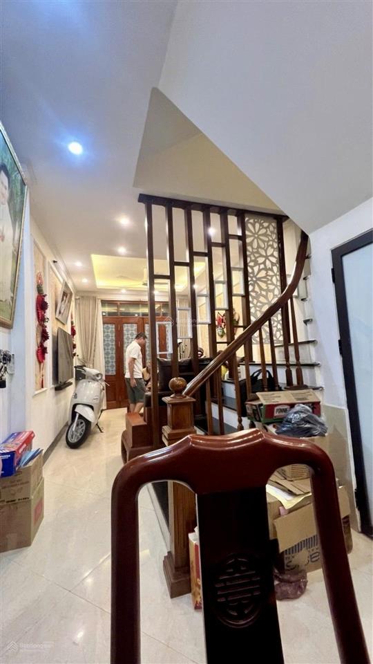 Diện tích 45m /5 tầng, 9 tỷ. phố minh khai hai bà trưng.