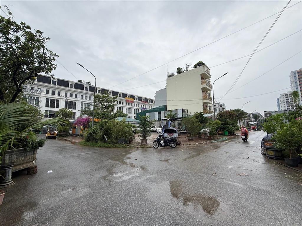 Cần bán gấp lô đất đền lừ hoàng mai, khu phân lô văn phòng ô tô chạy vòng quanh vỉa hè rộng.