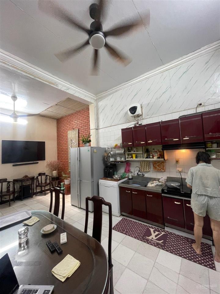 Bán nhà riêng view đẹp tại giáp bát, 13,5 tỷ, 72m2, 4pn, 4wc