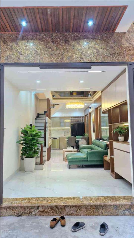 Bán nhà tại tân mai, 8,9 tỷ, 36m2, 4pn, 5wc, siêu hot
