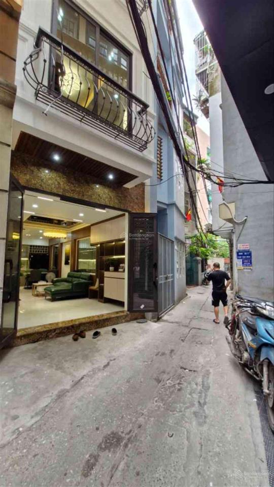 Bán nhà tại tân mai, 8,9 tỷ, 36m2, 4pn, 5wc, siêu hot