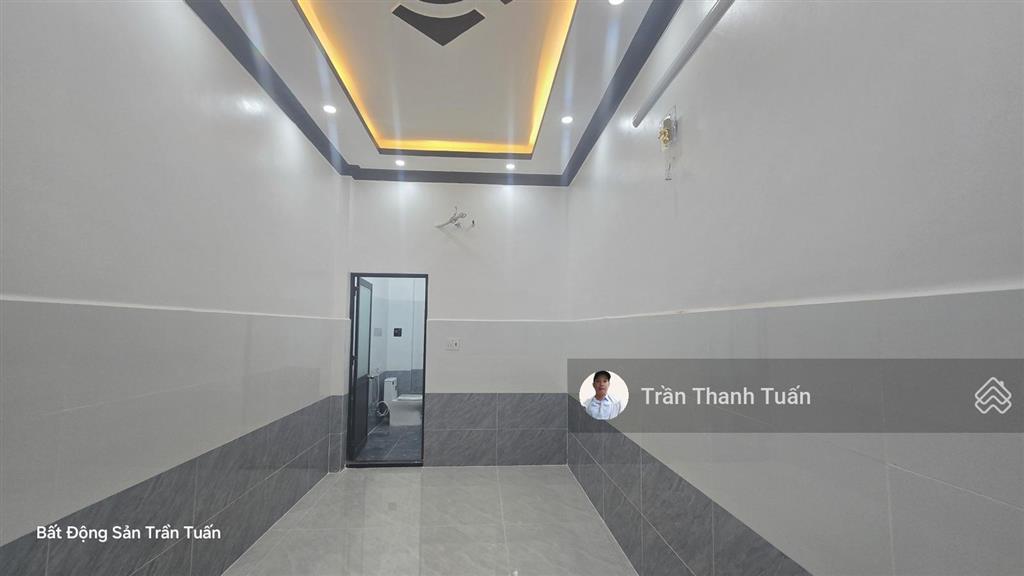 Nhà đẹp mặt tiền bê tông 6m, thông, đông, tiện kinh doanh. giữa tỉnh lộ 824 và 825