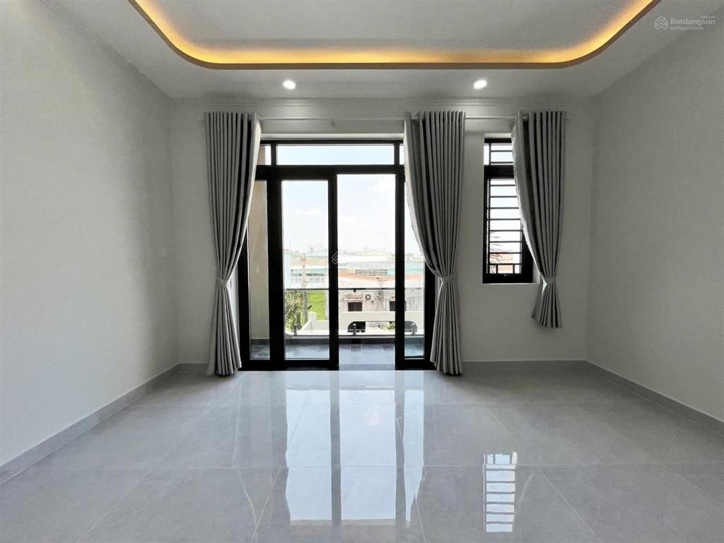 Nhanh mới kịp, siêu phẩm 5x40, sân lập vườn siêu đẹp, vị trí đắc địa