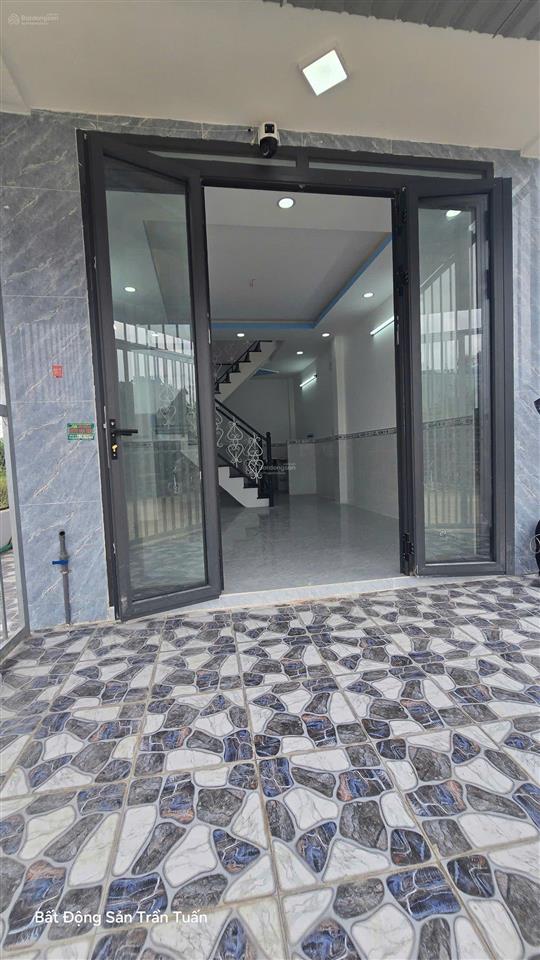 Dãy trọ 5x25m gồm 1 căn lầu và 5 phòng trọ, thu nhập 12tr7/tháng. còn mới, chỉ việc thu tiền