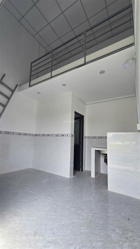 Dãy trọ 5x25m gồm 1 căn lầu và 5 phòng trọ, thu nhập 12tr7/tháng. còn mới, chỉ việc thu tiền