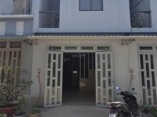 Nhà lầu 4,5x12m đường 7m, khu dân cư đông đúc, sung túc. ngay trung tâm mỹ hạnh sát cầu lớn hóc môn