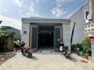 Nhà 5x20 mặt tiền nhựa, khu dân cư đông đúc, sát bên trường học cấp 1,2.