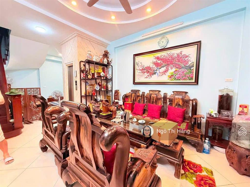Phân lô vip trần quốc hoàn  cầu giấy  ngõ to hơn phố kinh doanh tốt. mặt tiền 4m.  0868 608 ***
