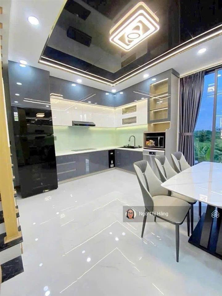 Bán nhà 7 tầng mới xây cầu thang máy khu chia lô hoàng quốc việt
