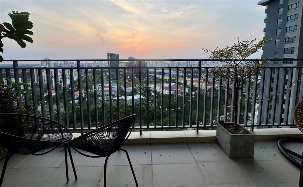 Duy nhất bán căn hộ the view nhà đẹp đầy đủ nội thất. giá 7.8 tỷ còn thương lượng