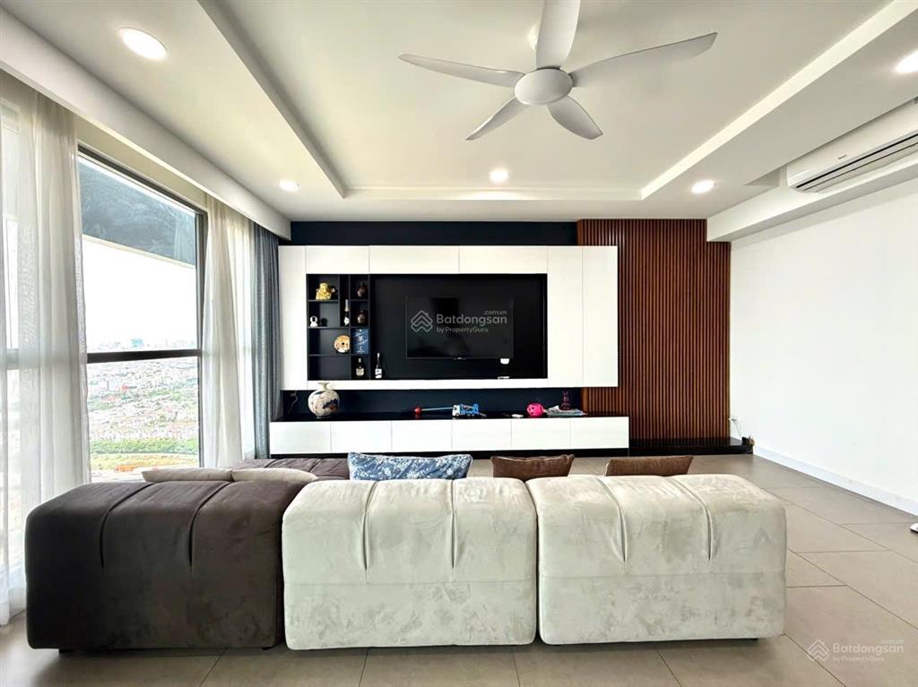 Giá siêu tốt. chủ cần tiền thiện chí bán giá 10,5 tỷ, dt 148m2 tại ch riviera point quận 7