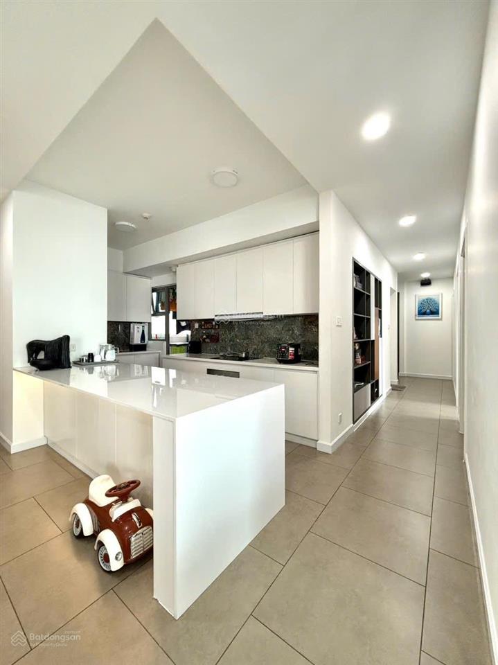 Giá siêu tốt. chủ cần tiền thiện chí bán giá 10,5 tỷ, dt 148m2 tại ch riviera point quận 7