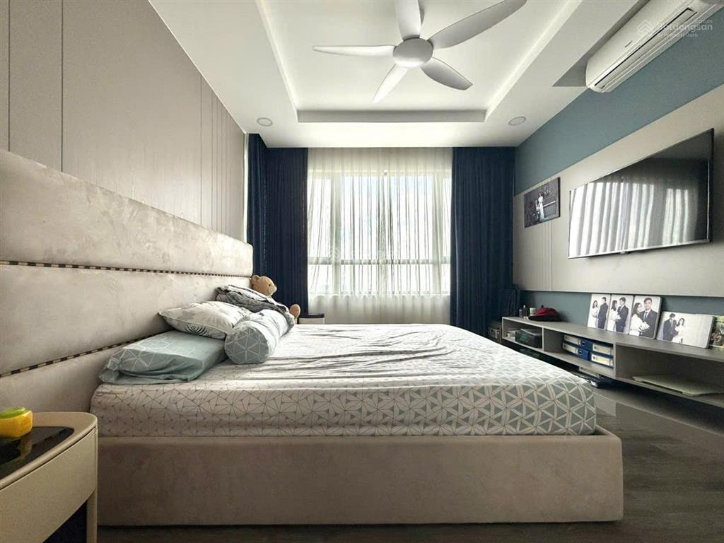 Giá siêu tốt. chủ cần tiền thiện chí bán giá 10,5 tỷ, dt 148m2 tại ch riviera point quận 7