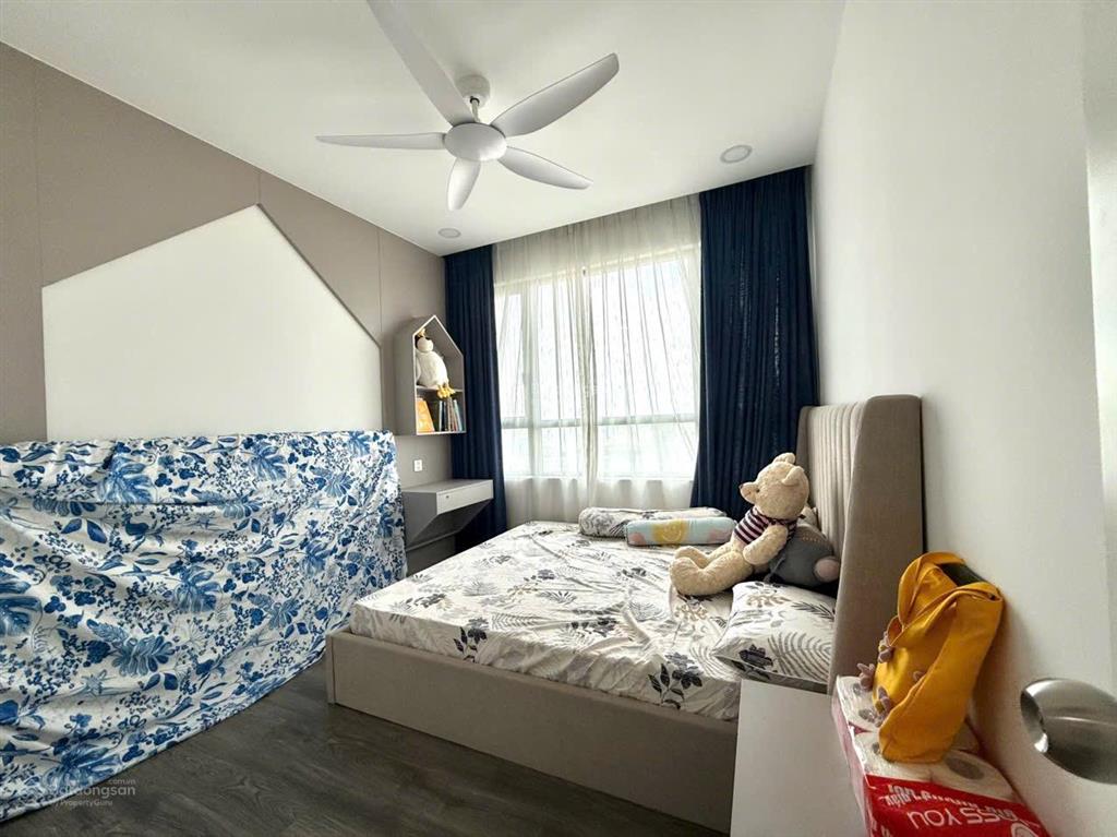 Giá siêu tốt. chủ cần tiền thiện chí bán giá 10,5 tỷ, dt 148m2 tại ch riviera point quận 7
