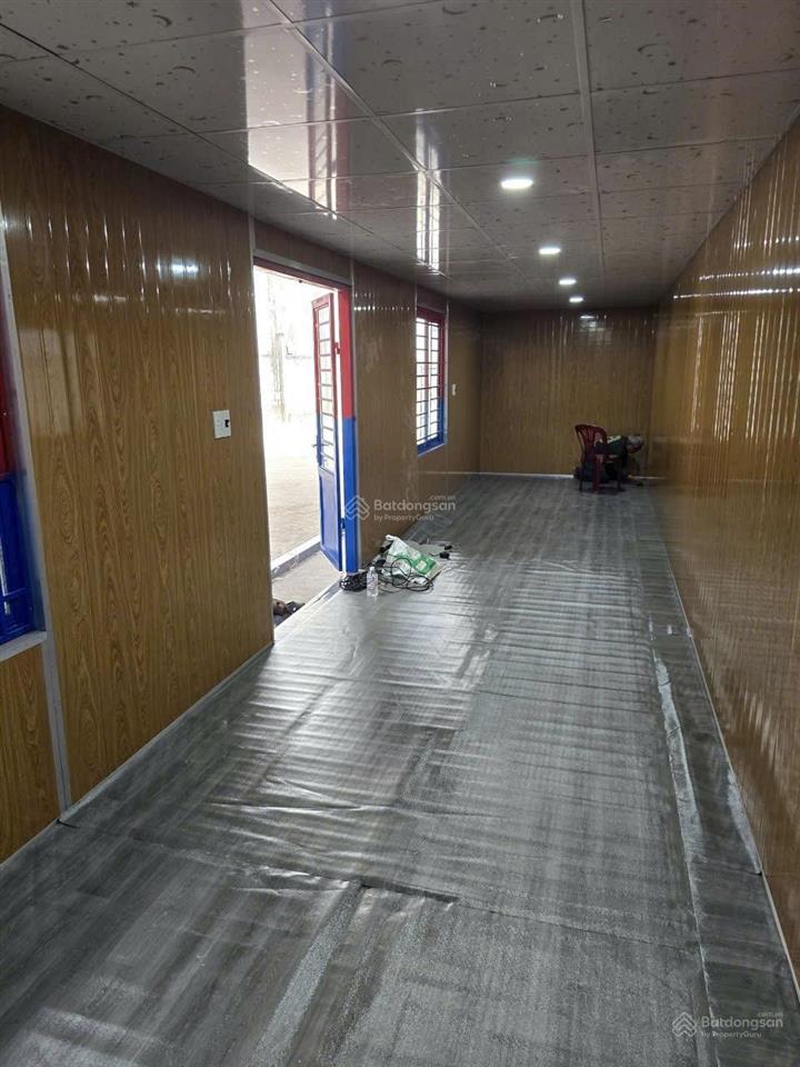Mb kho bãi 700m2/30 triệu có sẵn 3 pha và 2 container