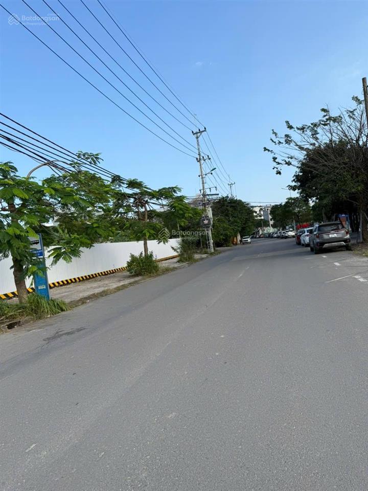 Bán nhà đẹp sát võ chí công gần chợ hoà xuân
