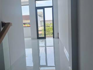 Nhà hoà xuân, giá chỉ 4,95 tỷ. tọa lạc đường liêm lạc 12. công năng 3 phòng ngủ, phòng