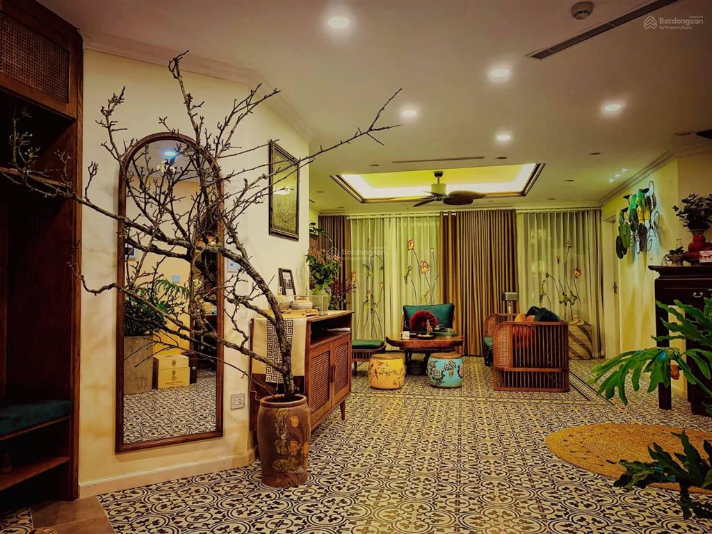 Bán nhà 3 tầng đường hàn thuyên, gần lê thanh nghị, dt 121m2, về giá tốt 10.5 tỷ