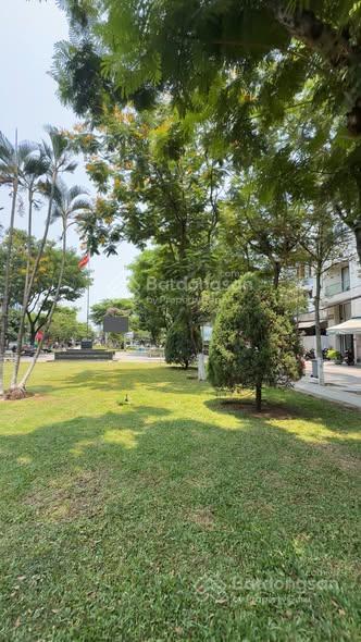 Bán biệt thự, góc 2 mặt tiền, đường nguyễn súy, gần công viên, dt 128m2, giá 15,5 tỷ tl
