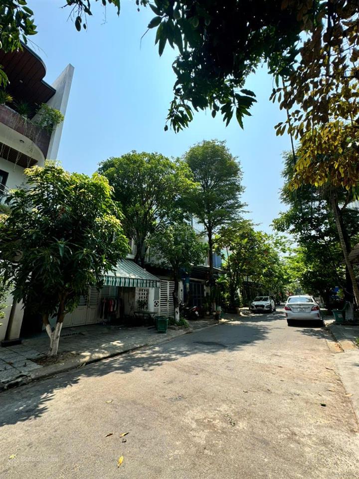 Bán gấp lô góc 2 mặt tiền, đường trần quý khoách, hòa minh 18, dt 173m2, giá chỉ 11.3 tỷ tl