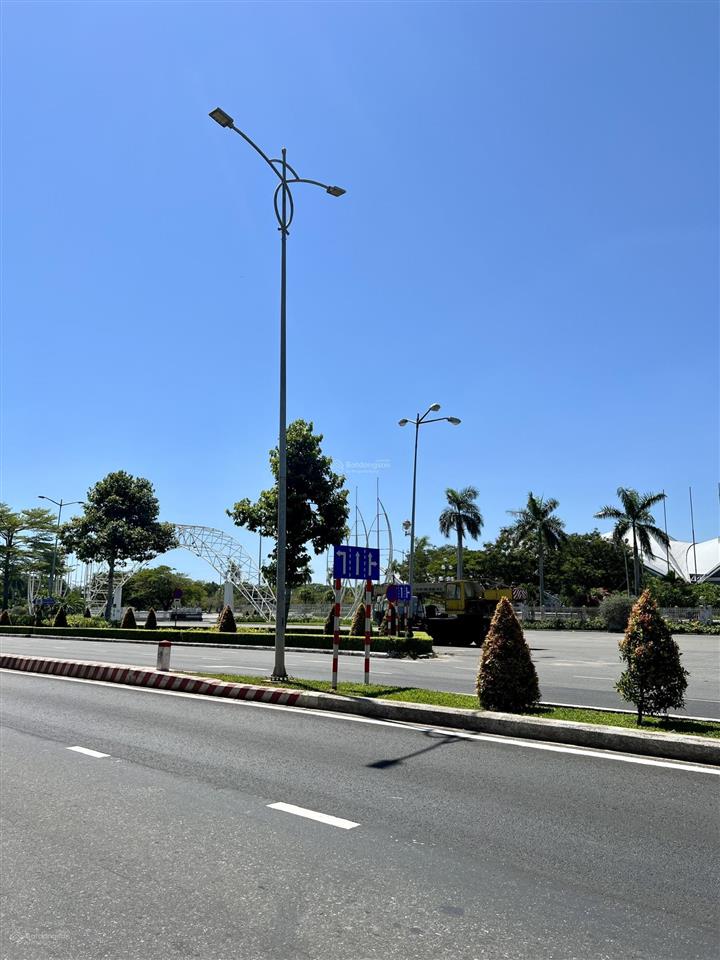 *bán nhà 4 tầng, 13 phòng, đường cách mạng tháng 8, ngay hội chợ triển lãm, bv tâm trí