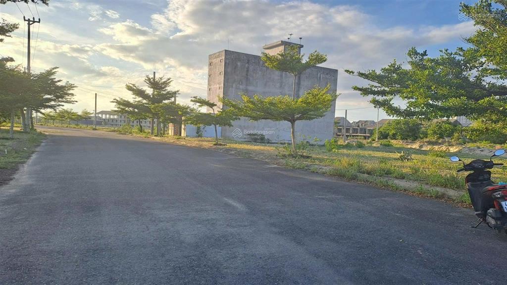 Đất kđt 7b 125m² trục thẳng thông 2 đầu, cách biển 1km, chỉ 2,9 tỷ