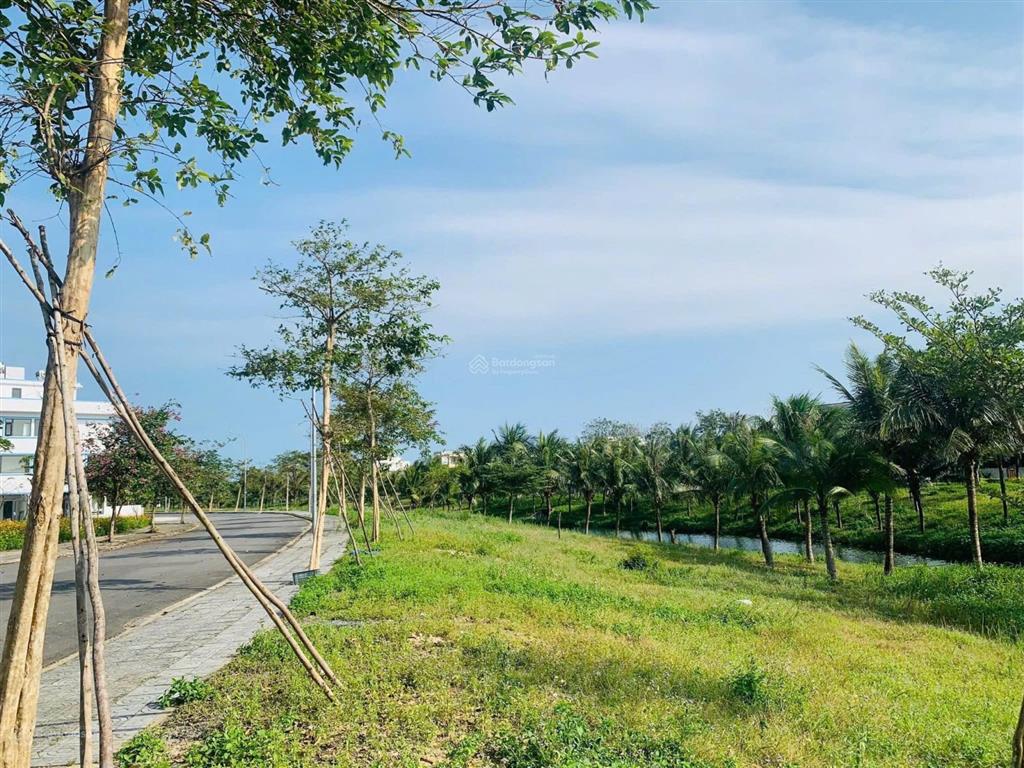 Hàng hiếm, siêu phẩm biệt thự trực diện kênh sinh thái fpt, 147m2 ngang 7m5