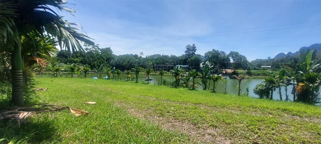 Bán đất bám hồ gần suối khoáng kim bôi. bán hồ 100m