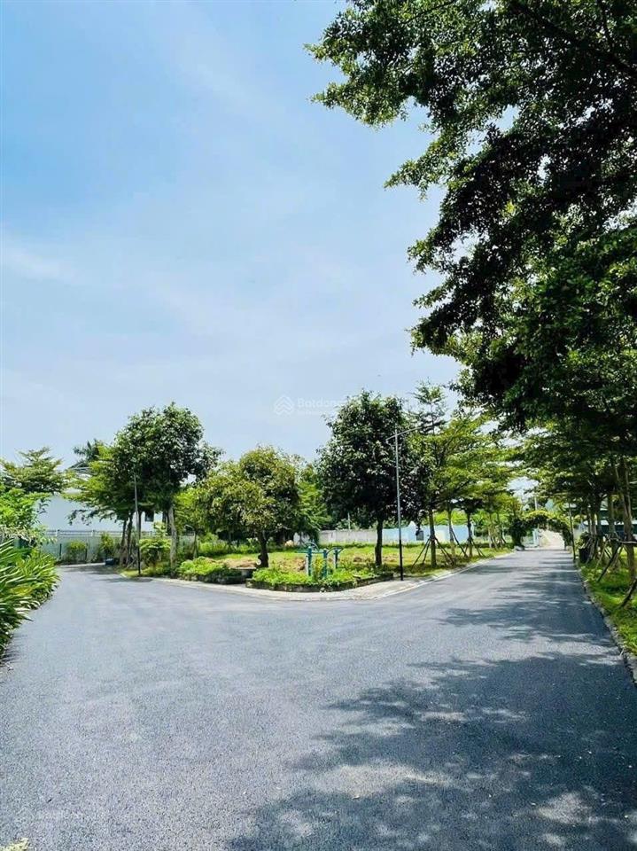 Chính chủ gửi bán đất xã phú mãn gần hòa lạc, dt 109m², sẵn sổ hồng.