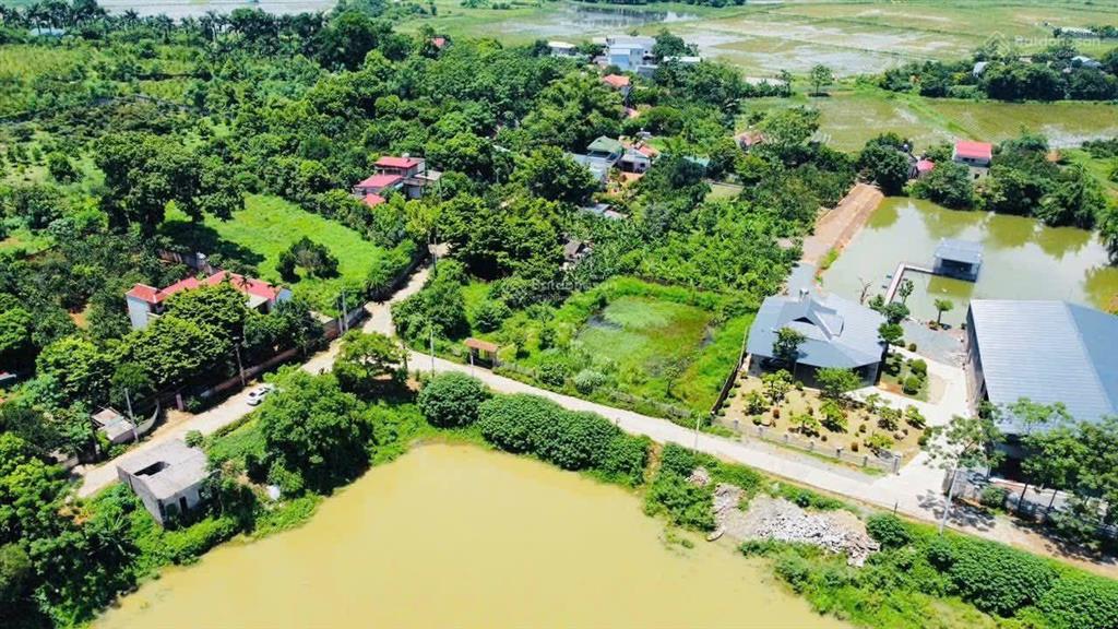 Bán đất lương sơn, gần trung tâm hà nội.