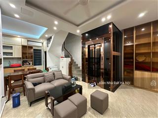 Giá sốc!nhà phố cát linh  50m2 6 tầng thang máy  nhà đẹp dân xây  ở sướng dân trí cao sát phố cổ