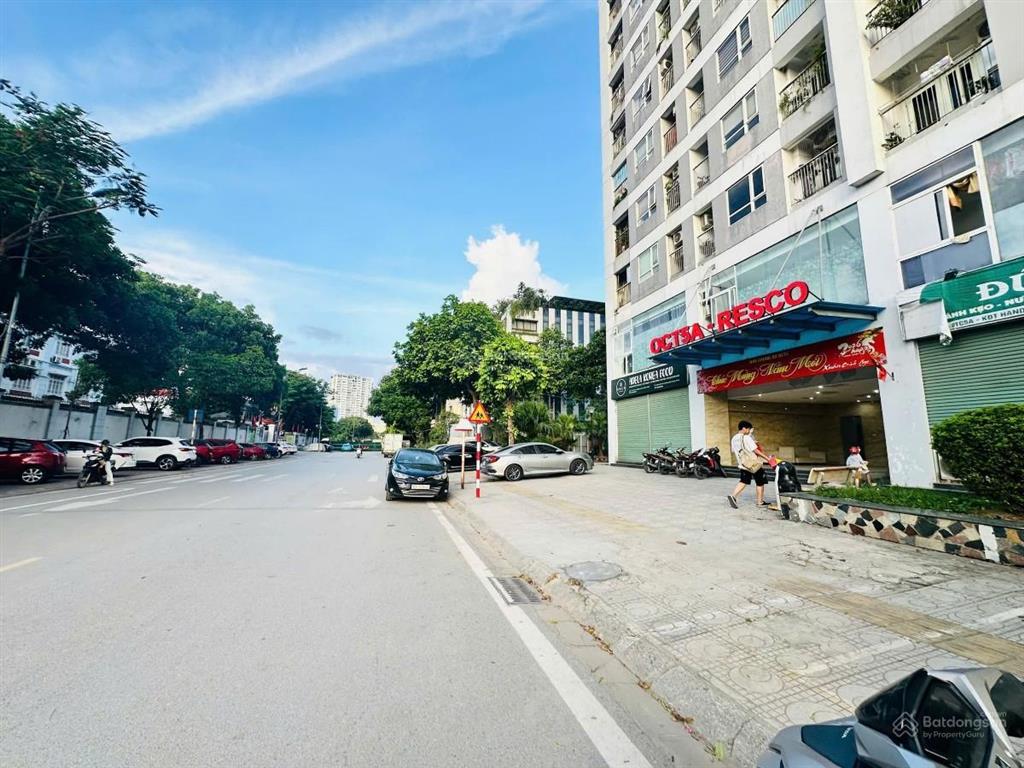 Bán đất cổ nhuế 300 m2 nhỉnh 100tr/m2 ngõ ô tô 2 mặt thoáng tách được 3 thửa full thổ cư