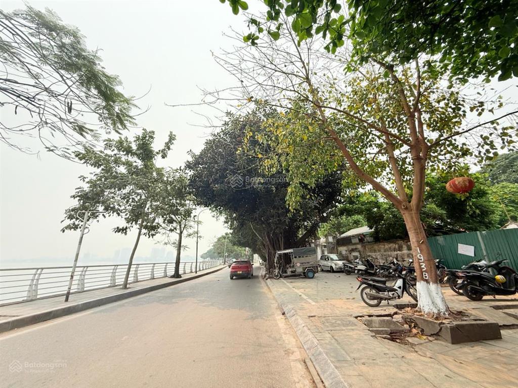 Bán nhà trích sài 272 m2 sân vườn ngõ ô tô view hồ tây ở hoặc kinh doanh homestay nhỉnh 200tr/m