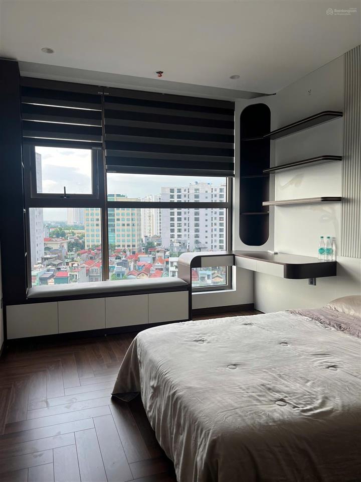 Bán chung cư khai sơn city 120 m2 3 ngủ full nội thất chưa qua sd giá 10.8 tỷ có thương lượng